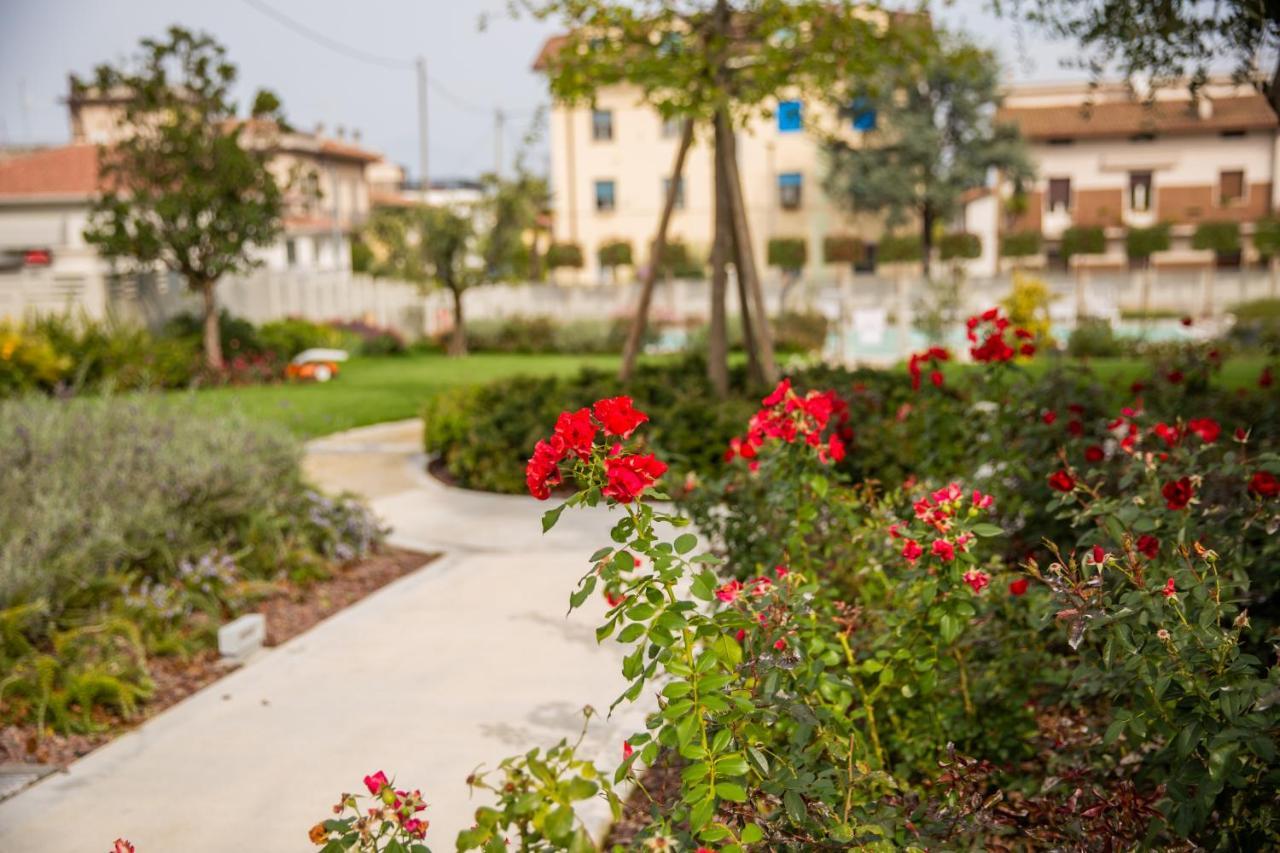 Homingarda - Fine Holiday Apartments Peschiera del Garda Esterno foto