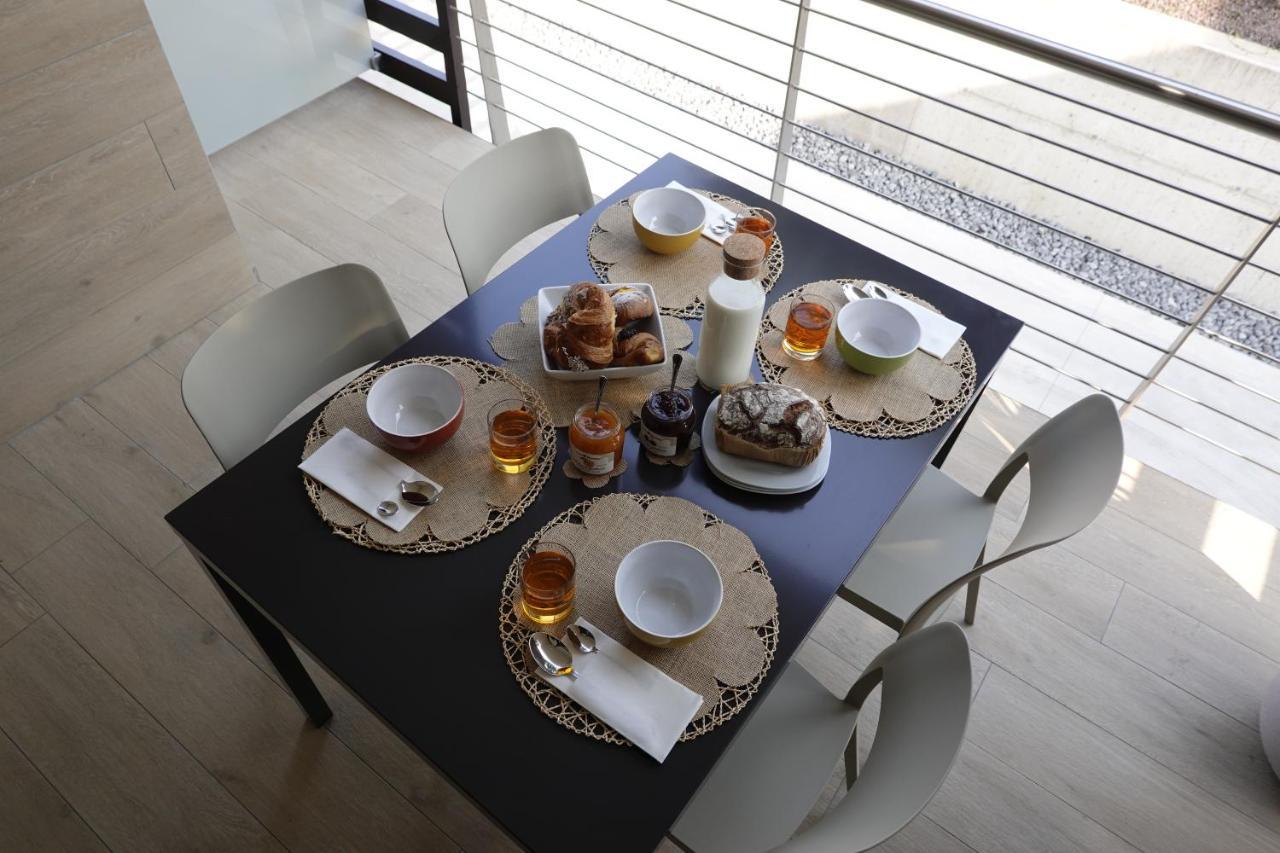 Homingarda - Fine Holiday Apartments Peschiera del Garda Esterno foto